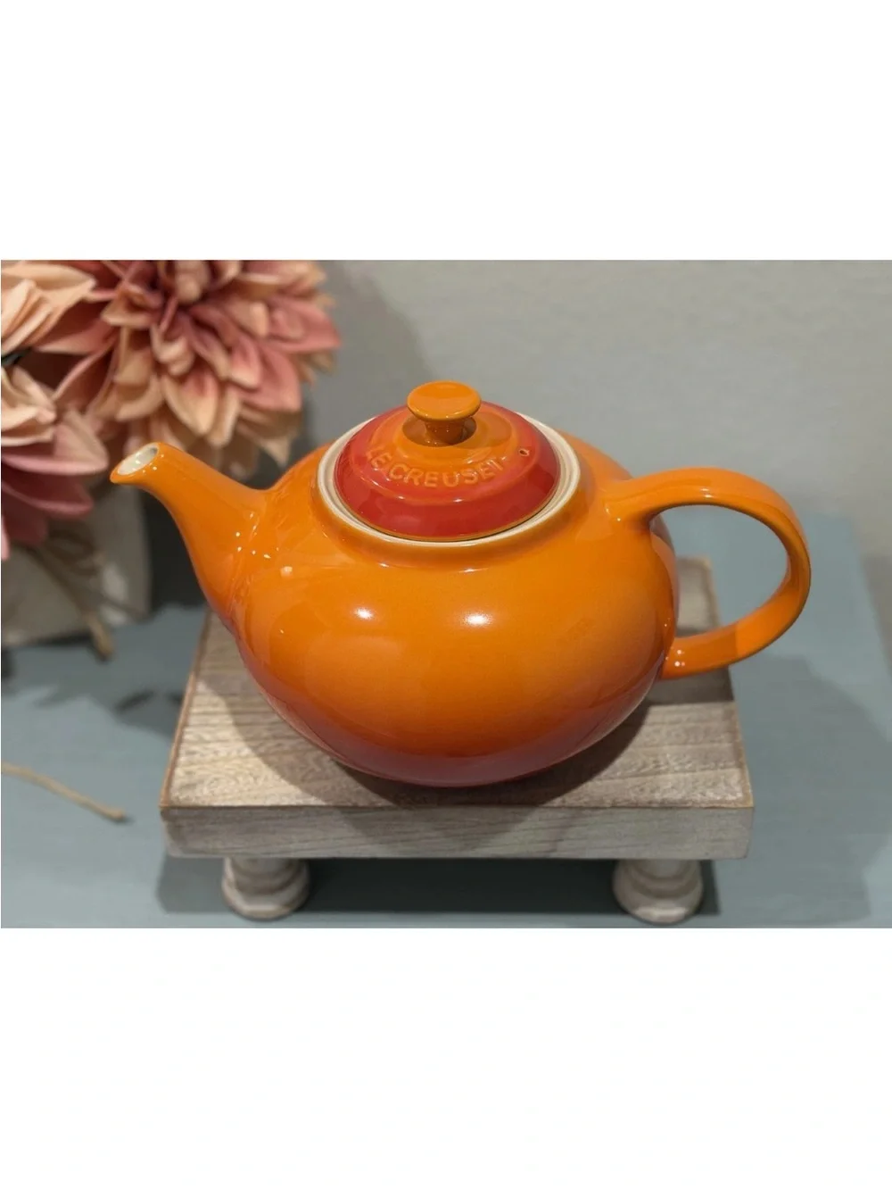 Le Creuset Flame 1.3L Classic Teapot & 2x400ml Cappuccino Mugs Seconds- NEW